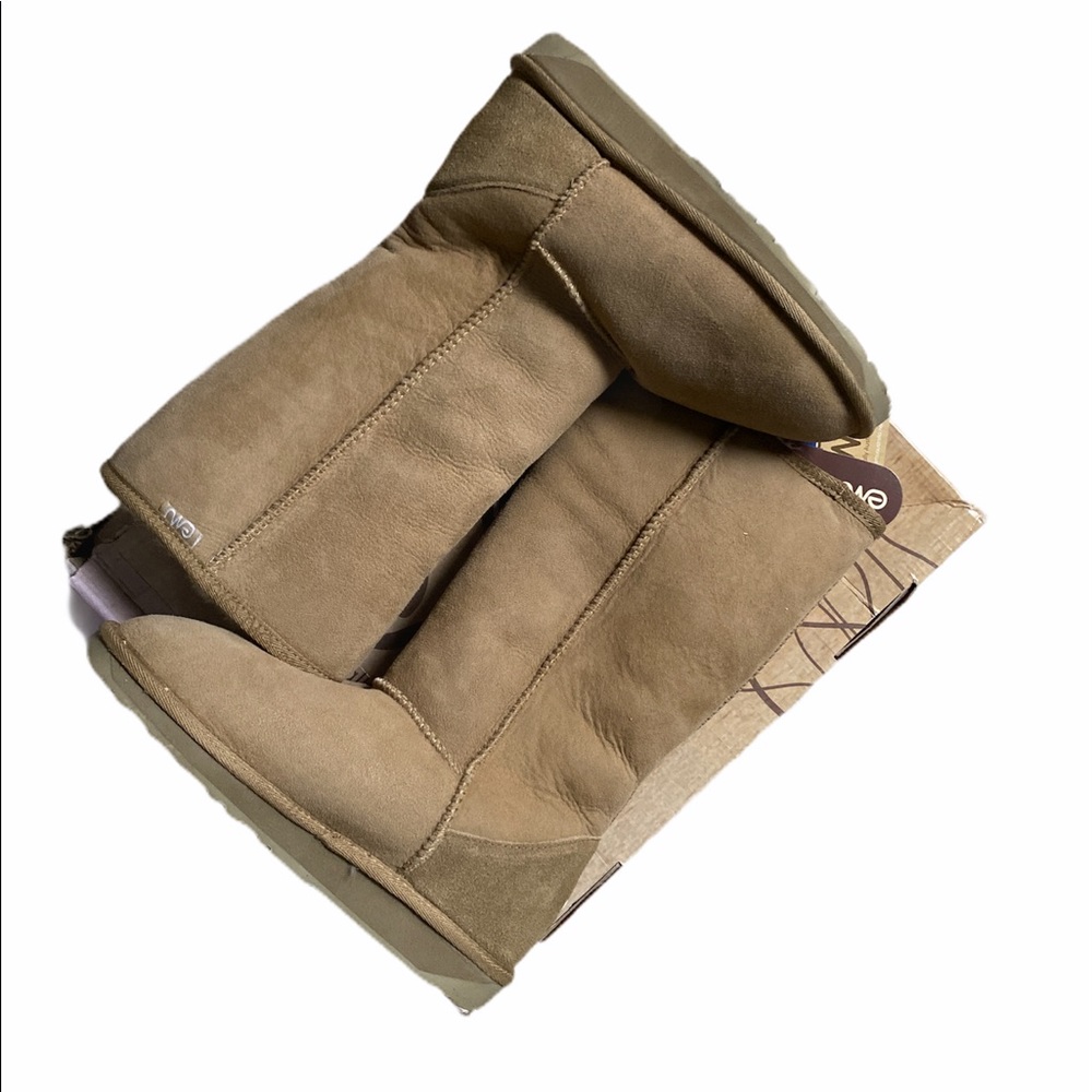 Emu Australia Sand Sheepskin Boots New in box